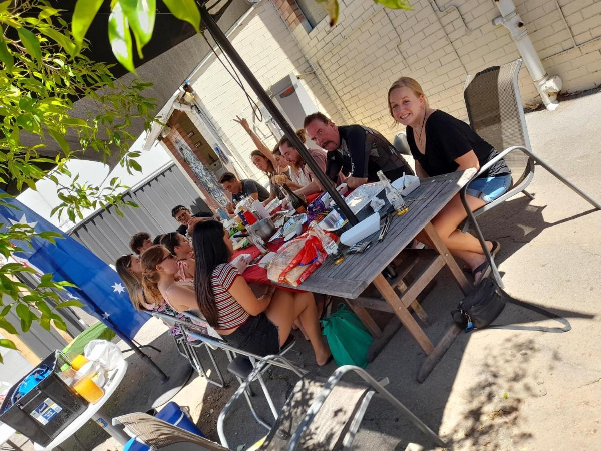 Ozi Inn Backpackers - Perth - Esterno foto